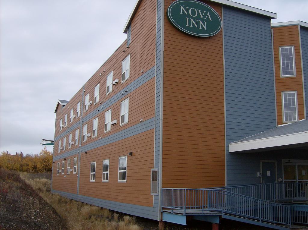 Nova Inn Inuvik Buitenkant foto